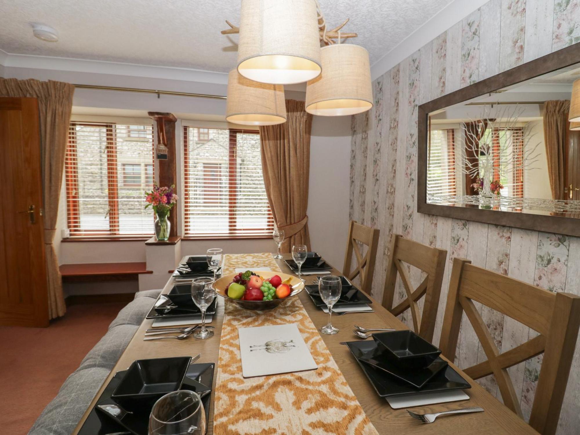 1 Gilpin House *